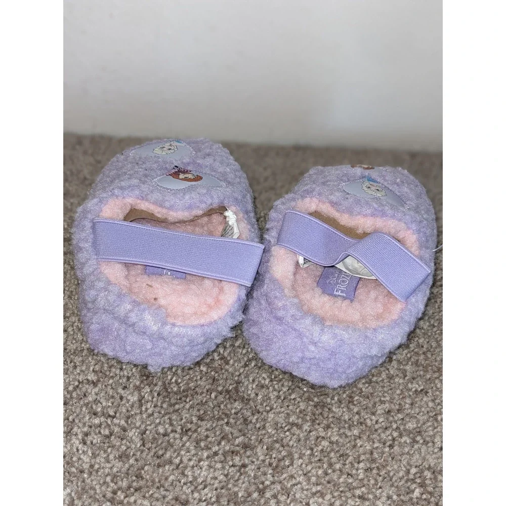 Disney Frozen Anna Elsa‎ Slippers Purple Fuzzy Heart Detail Kids Size 5/6 NEW